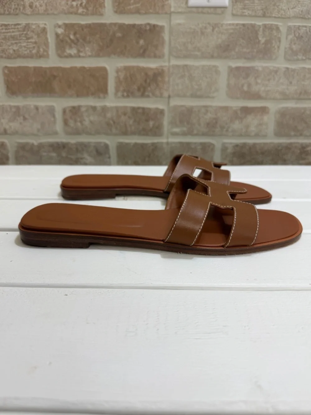 Hermès Oran Gold Iconic H Calfskin Slide Sandal Size 40 - Picture 5 of 16
